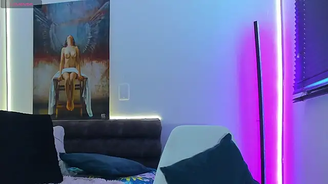 marianaa90 online show from June 2026 03:32:02 PM