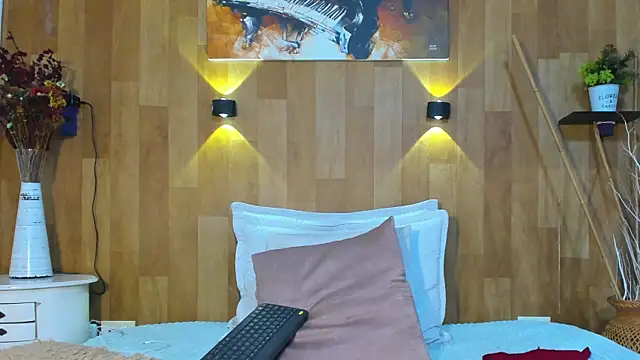 marianaa90 online show from April 2026 03:20:01 PM