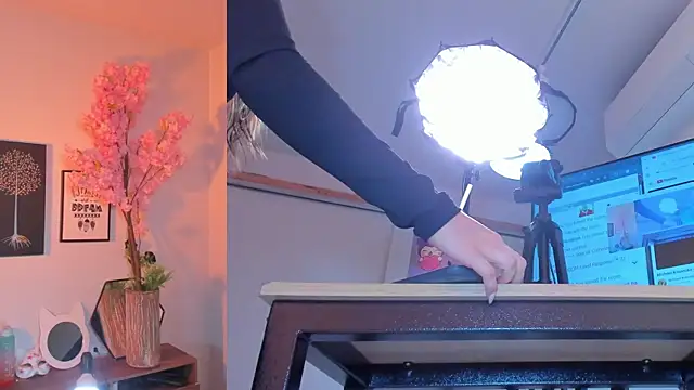 Siouxsie cenobite online show from March 2026 11:22:01 AM