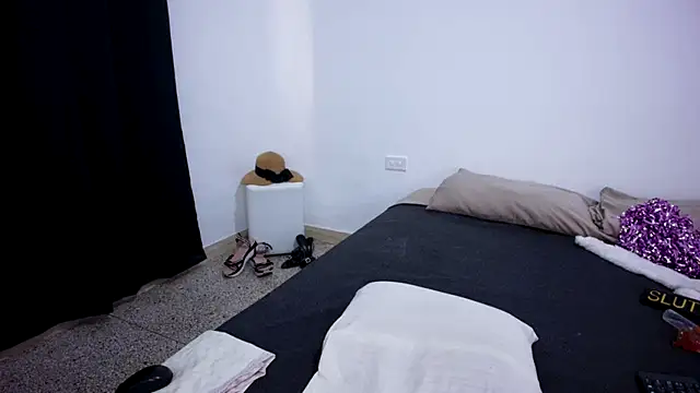 Andreabigboobs23 online show from January 2026 06:23:01 PM