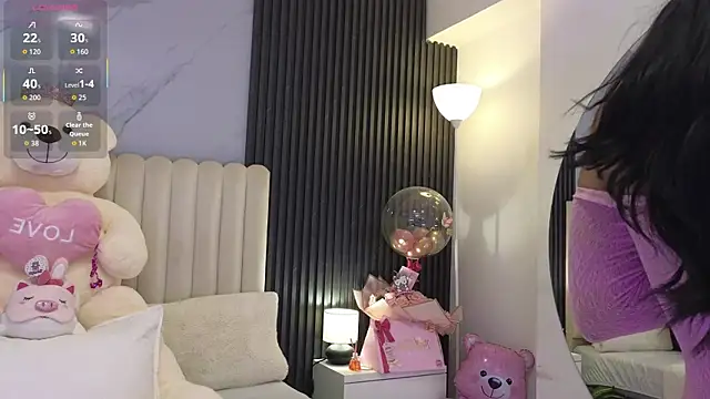 Madiee Rhea online show from May 2026 07:44:02 PM