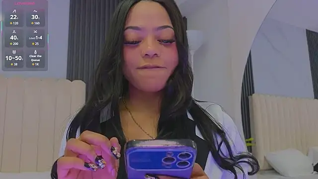 Madiee Rhea online show from April 2026 09:39:33 PM