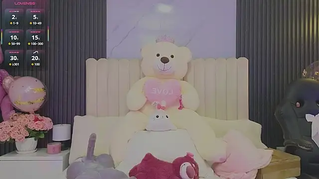 Madiee Rhea online show from May 2026 09:00:02 PM