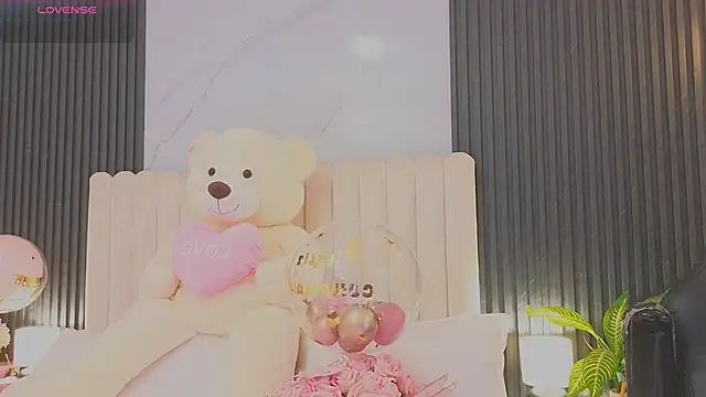 Madiee Rhea online show from May 2026 07:53:01 PM