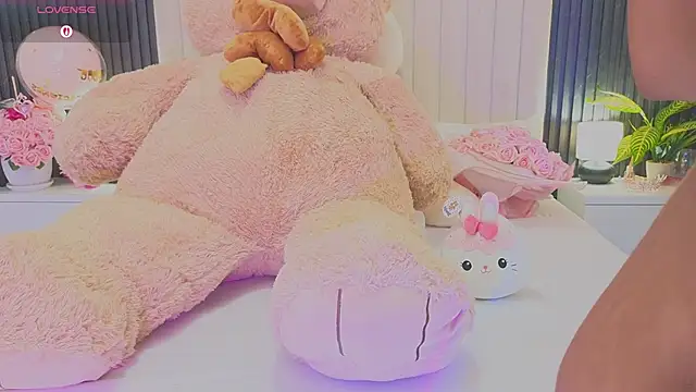 Madiee Rhea online show from May 2026 07:52:02 PM