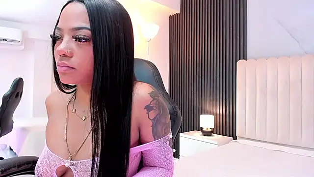 Snapshot of Madiee_Rhea chatting on February 2026 07:35:01 PM Madiee Rhea online show from February 2026 07:35:01 PM