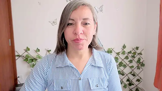 Lady breaks hearts online show from February 2026 12:47:02 PM