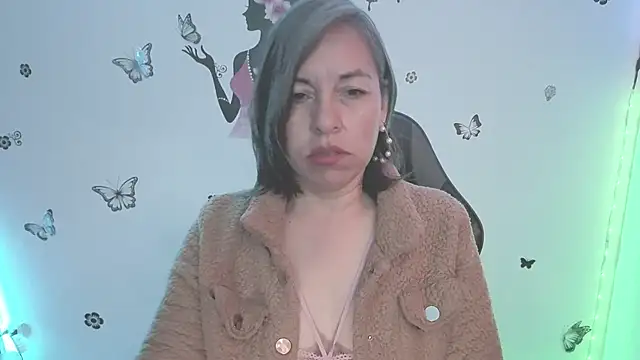 Lady breaks hearts online show from June 2026 12:10:02 PM