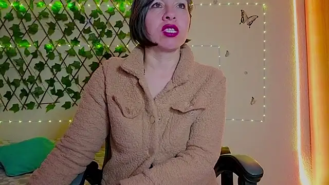 Lady breaks hearts online show from October 2025 10:14:02 AM