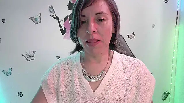 Lady breaks hearts online show from March 2026 12:55:01 PM