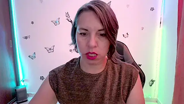 Lady breaks hearts online show from July 2026 02:49:02 PM
