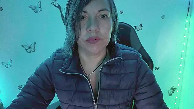 Lady breaks hearts online show from March 2026 10:51:01 AM