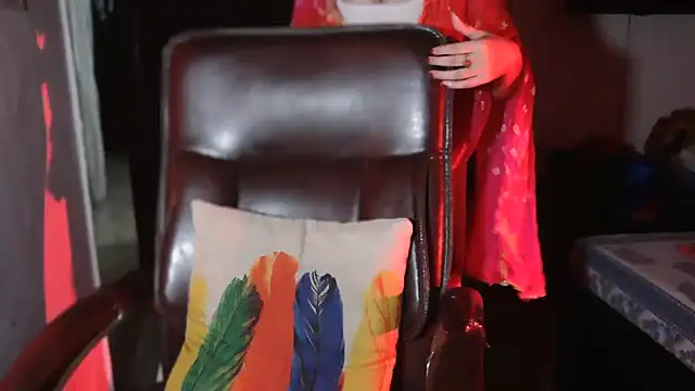 Snapshot of urvashihott chatting on October 2025 04:30:02 PM urvashihott online show from October 2025 04:30:02 PM