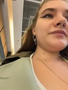 Holy Tereza online show from May 2026 04:06:02 PM