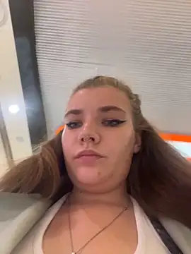 Holy Tereza online show from June 2026 03:33:02 PM