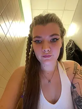 Holy Tereza online show from November 2025 03:48:01 PM