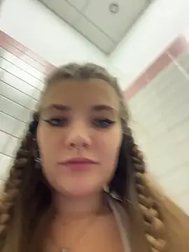 Holy Tereza online show from November 2025 03:39:02 PM