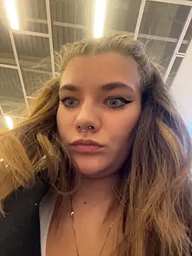 Holy Tereza online show from May 2026 04:01:01 PM