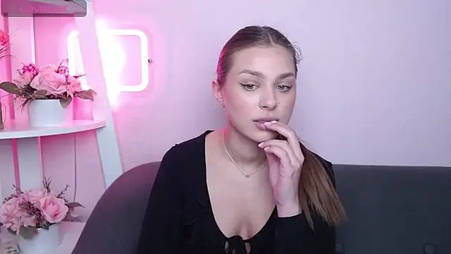 MilanaAngelAs online show from May 2026 04:48:01 AM