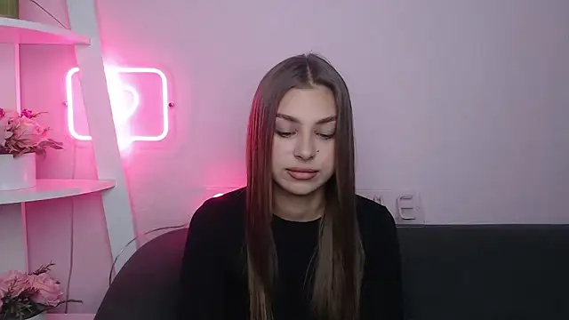 Snapshot of MilanaAngelAs chatting on October 2025 04:36:02 AM MilanaAngelAs online show from October 2025 04:36:02 AM