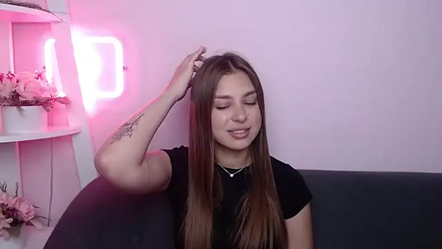 MilanaAngelAs online show from June 2026 05:03:02 AM