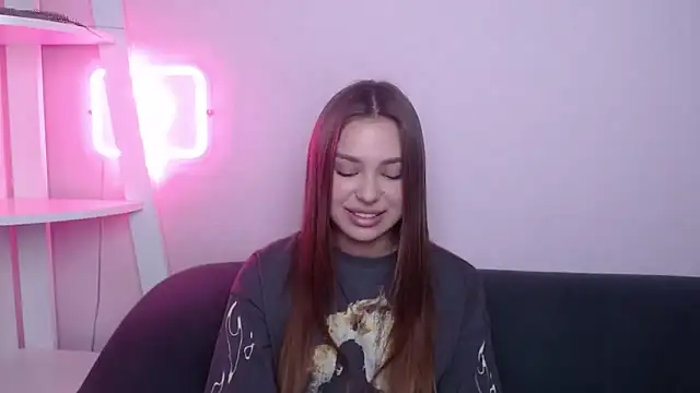 MilanaAngelAs online show from April 2026 07:37:02 PM