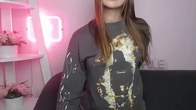 MilanaAngelAs online show from November 2025 06:12:01 PM