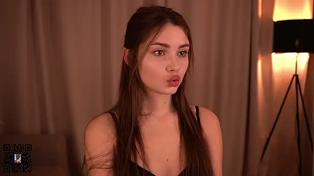 CarmenMoore26 online show from March 2025 09:21:01 PM