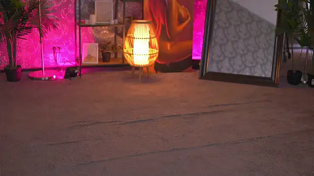 EvaZane online show from March 2025 01:23:02 PM