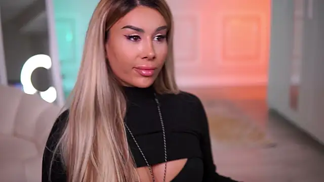 EvaZane online show from November 2025 08:09:02 PM