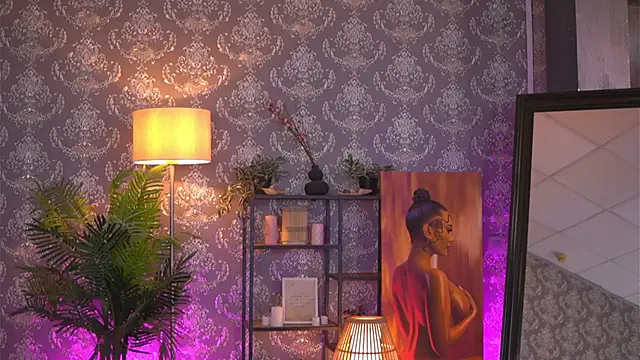 EvaZane online show from March 2025 09:45:02 AM