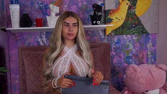 EvaZane online show from September 2025 05:27:01 PM