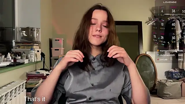 Addelin Moon online show from November 2025 04:54:01 PM