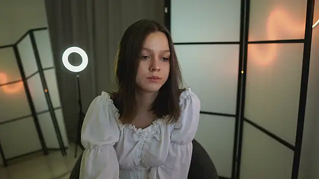Addelin Moon online show from March 2025 04:10:02 PM