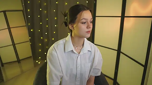 Addelin Moon online show from February 2025 03:27:01 PM