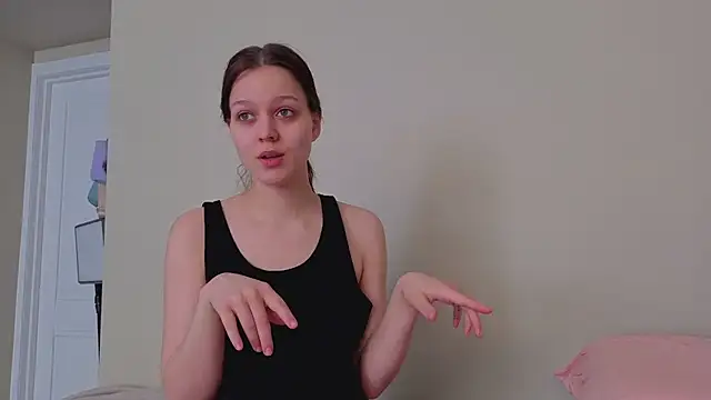 Addelin Moon online show from April 2026 09:55:02 AM