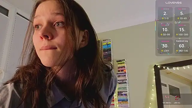 Addelin Moon online show from March 2026 07:36:02 PM