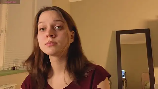 Addelin Moon online show from November 2025 04:29:01 PM