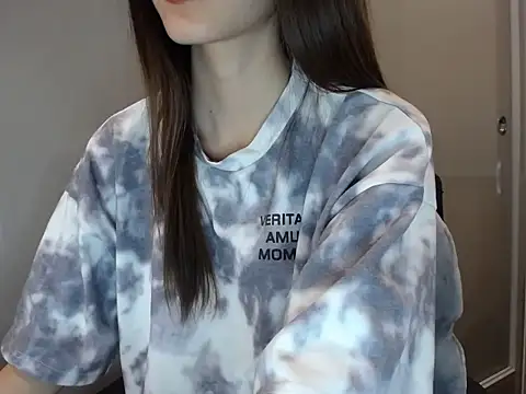 LiDonnaa online show from December 2025 01:32:02 PM