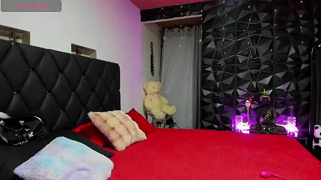 Snapshot of charlottemeyerr chatting on November 2025 08:24:02 PM charlottemeyerr online show from November 2025 08:24:02 PM