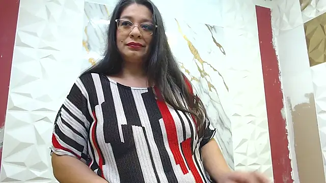 MiaCallie online show from November 2025 01:22:02 AM