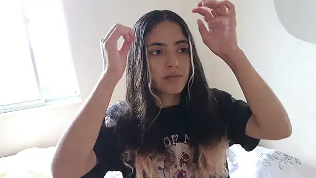 Snapshot of ViolettaSummer chatting on February 2025 04:19:02 PM ViolettaSummer online show from February 2025 04:19:02 PM