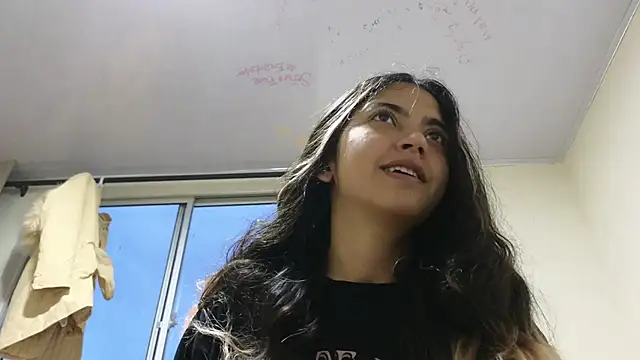 Snapshot of ViolettaSummer chatting on February 2025 11:11:02 AM ViolettaSummer online show from February 2025 11:11:02 AM