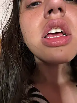 ViolettaSummer online show from April 2026 01:12:01 AM