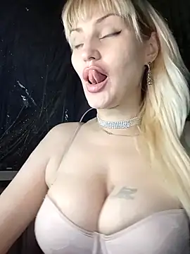 Freya Milf online show from November 2025 01:22:01 PM