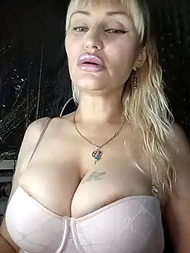 Freya Milf online show from September 2025 06:18:02 PM