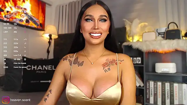 Snapshot of Angela_foxx chatting on February 2025 03:05:02 PM Angela foxx online show from February 2025 03:05:02 PM