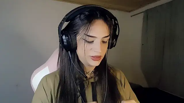 Dollbehavior  online show from January 2026 03:23:01 AM