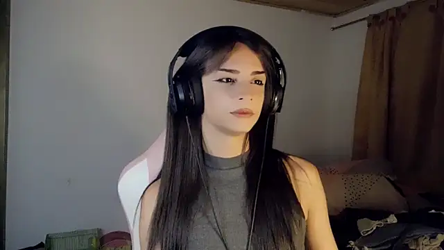 Dollbehavior  online show from April 2026 05:32:02 AM