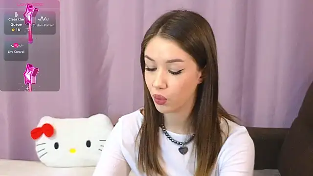 ellie kramer online show from April 2026 05:50:01 PM